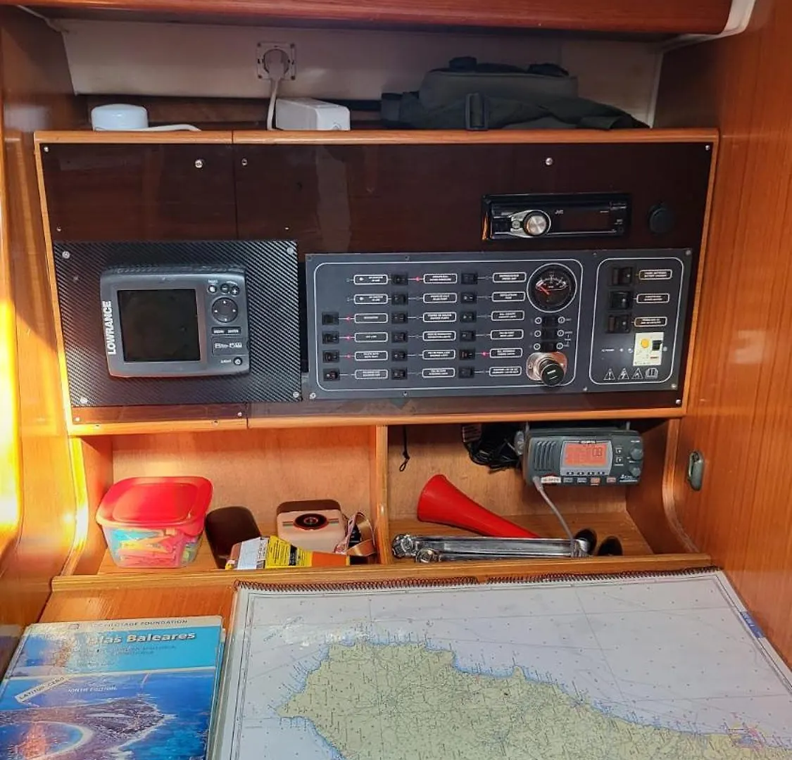Botel Hotel Velero Beneteau Cyclades 43.4 Palma